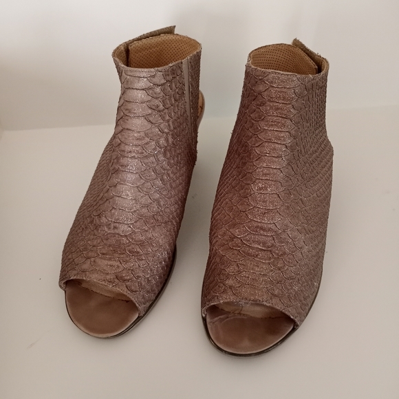 Gabor Open Toe shimmering snake Shoes - Picture 4 of 10